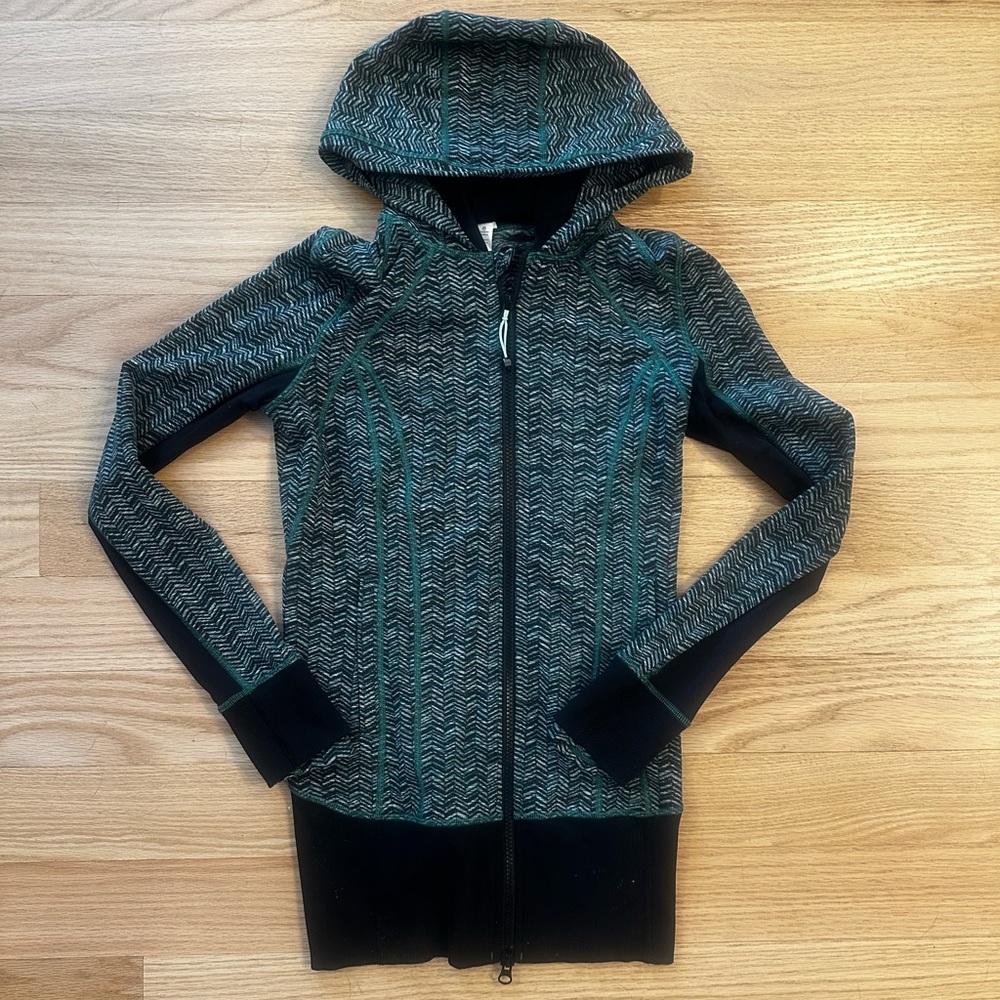 Women’s Lululemon Athletica Zip-Up hooded Jacket